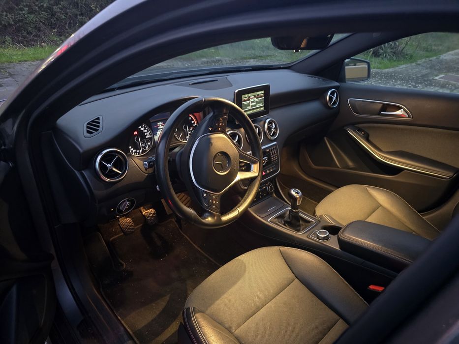 Mercedes A 180 cdi de 2015 com garantia e crédito