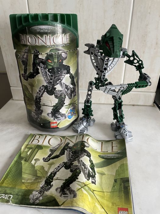 LEGO Bionicle Toa Hordika Matau Set 8740 e Toa Hordika Onewa Set 9739