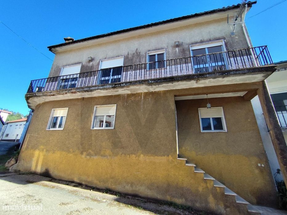 Moradia T4 | Garagem e Terreno | Ervideira, Vila Nova de Poiares