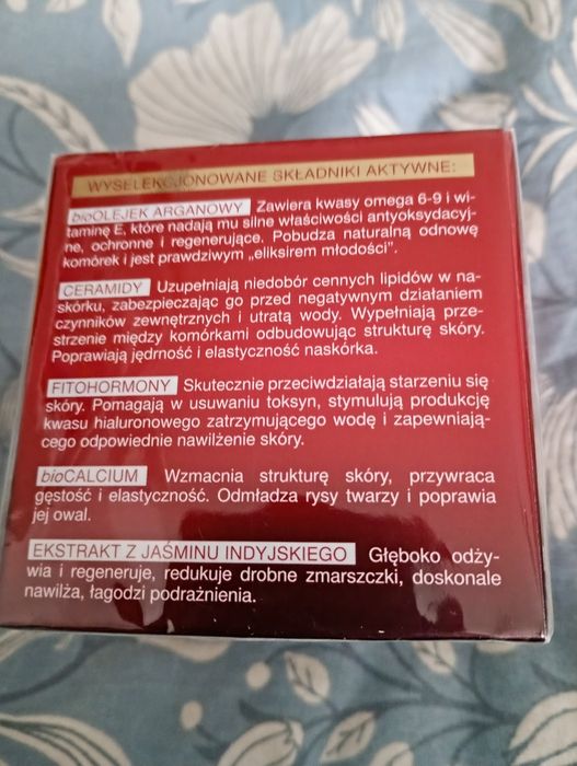Krem Eveline 60 + dla cery dojrzałej 50 ml nowy tanio.