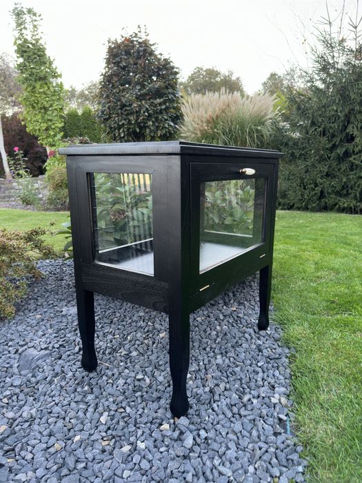 Witryna drewniana herbaciarka stara po renowacji stylizowana szkło