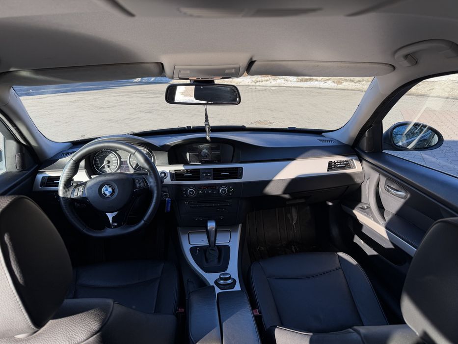 Bmw  e91  330d  2007