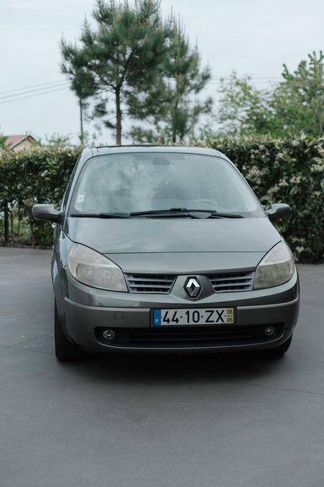Renaut Scenic Automovel Familiar