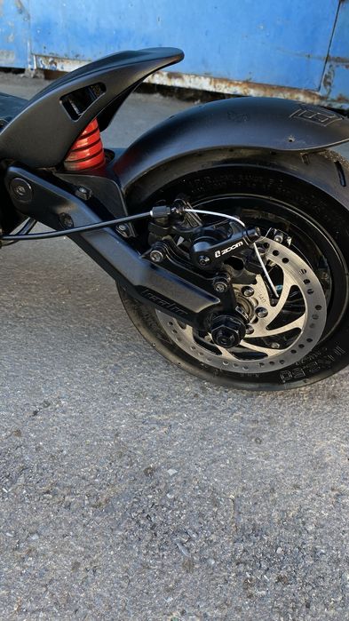 Продам єлектро самокат KAAbo Mantis