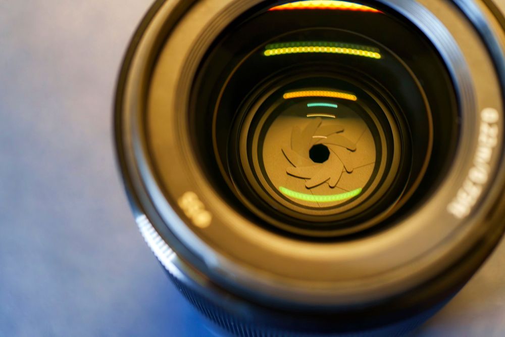 Sony 35mm f/1.8 – Como Nova (com caixa)