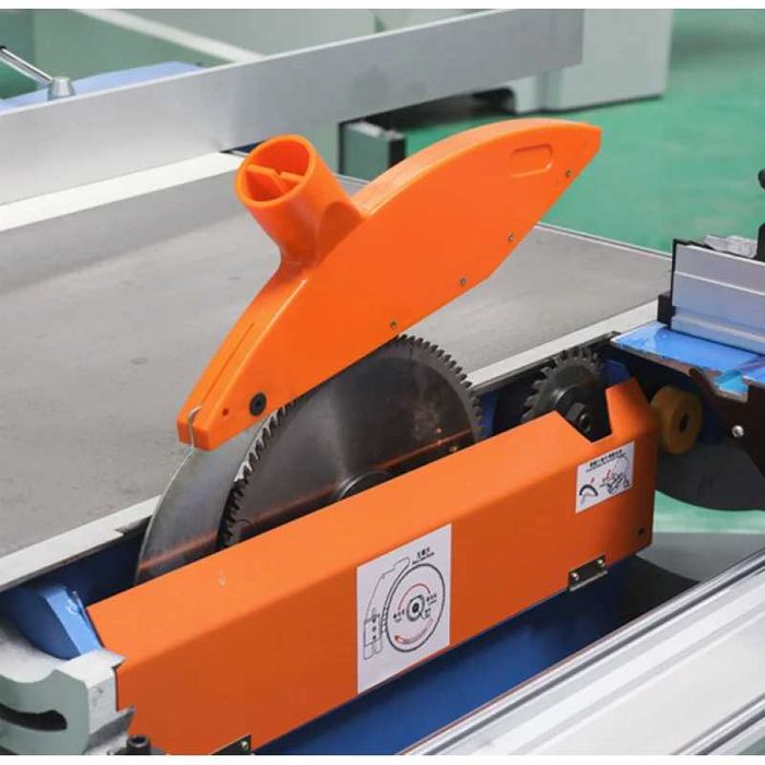 Верстат форматно-розкроювальний FDB Maschinen FR 32B