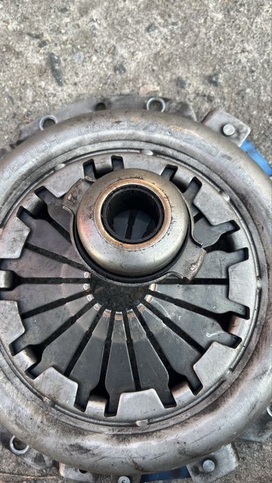 Продам запчасти ваз 2109-2110 оригинал сцепление HOLA бу