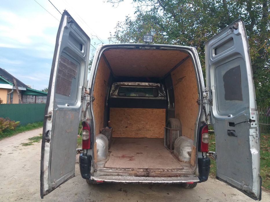 Ніссан інтерстар