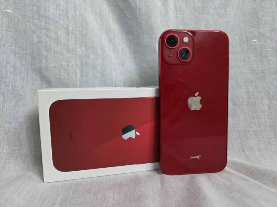 IPhone 13 czerwony