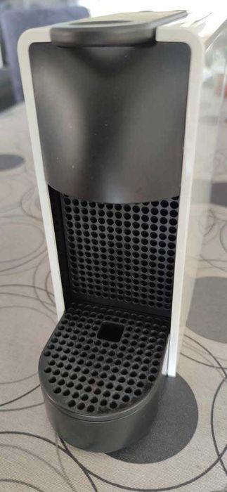 Maquina café NESPRESSO C30