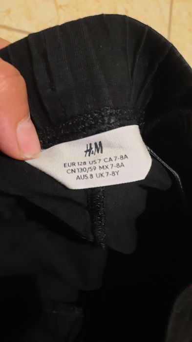 Spodnie dresowe Nike,H&MI i  dzinsowe dla dziewczynki 8 sztuk