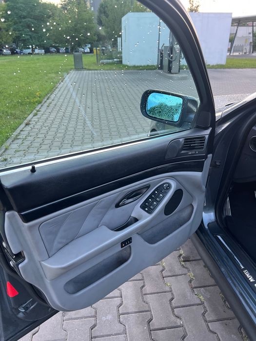 Е39 3.0 дизель 142 кіловати 2001 рік автомат