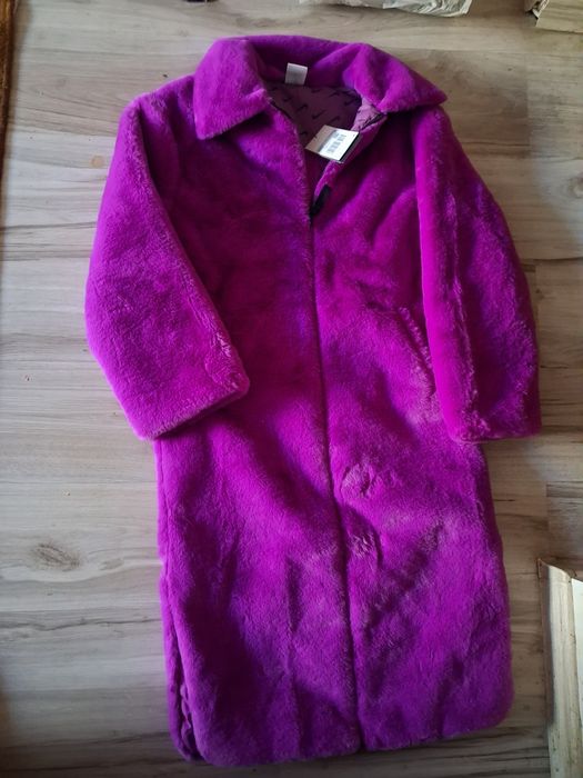 Продаю шубку весняну Nike оригінальну