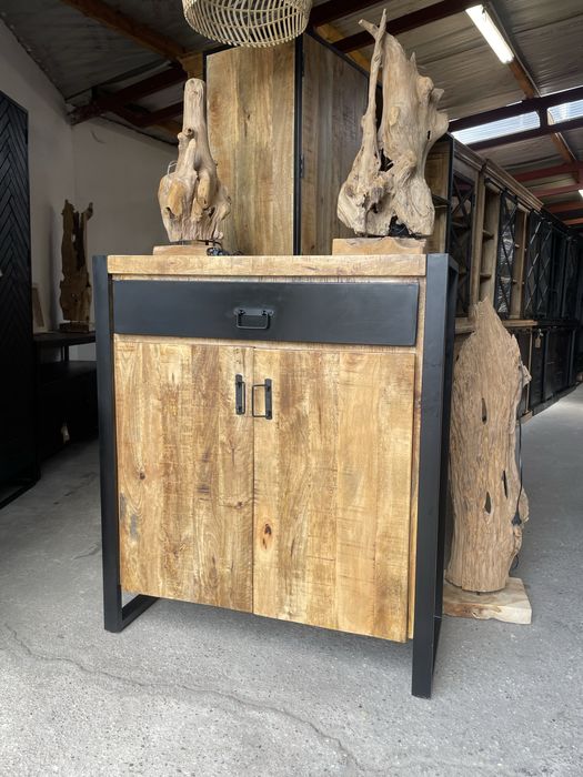 Komoda/ drewno egzotyczne/styl industialny