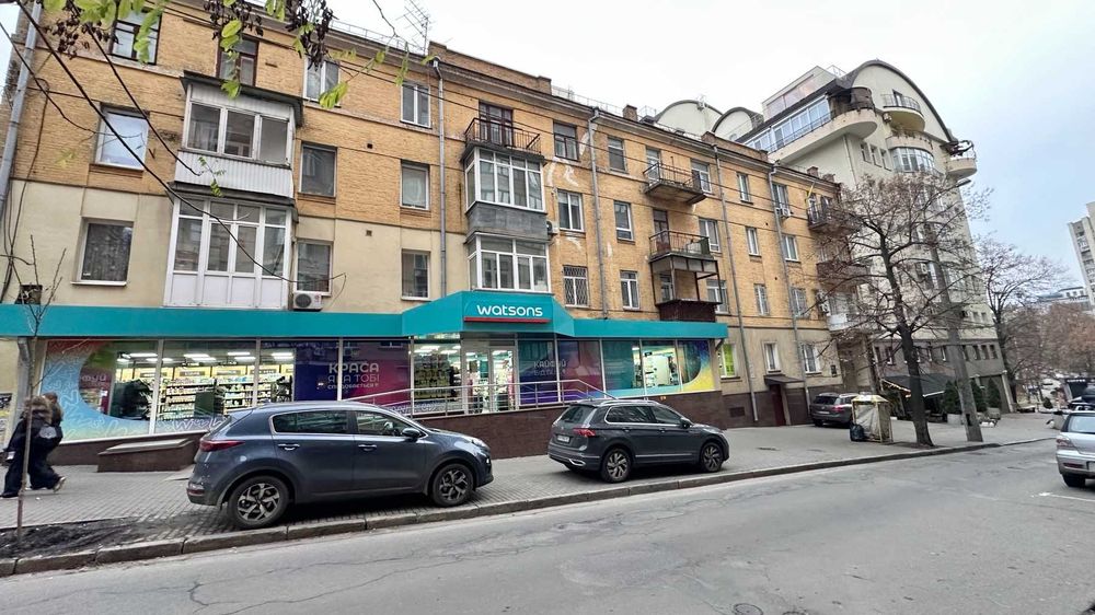 Без% Фото реал 51,3м2 2/4пов фасад ж/ф 3к офіс Шевченківський центр