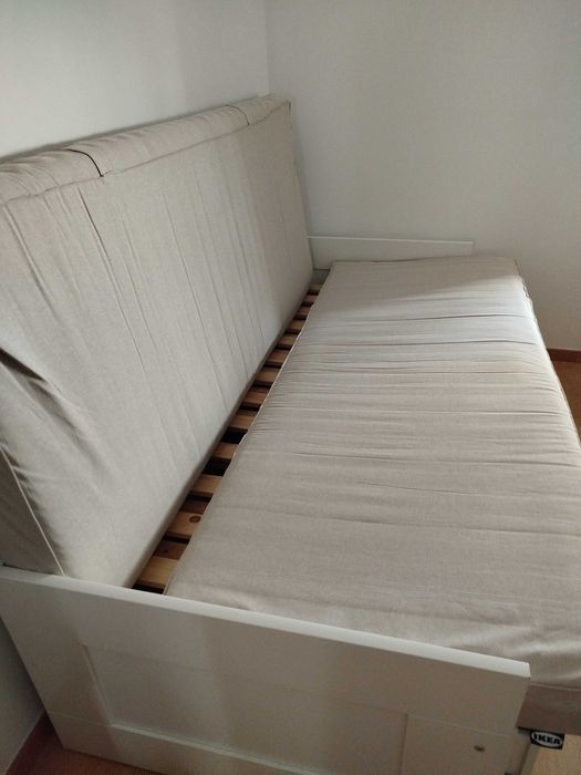 Cama dupla com gavetões