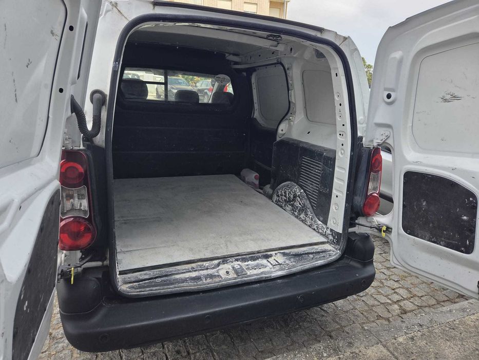 Peugeot Partner 1.6 HDi (90 CV) – 3 Lugares, AC
