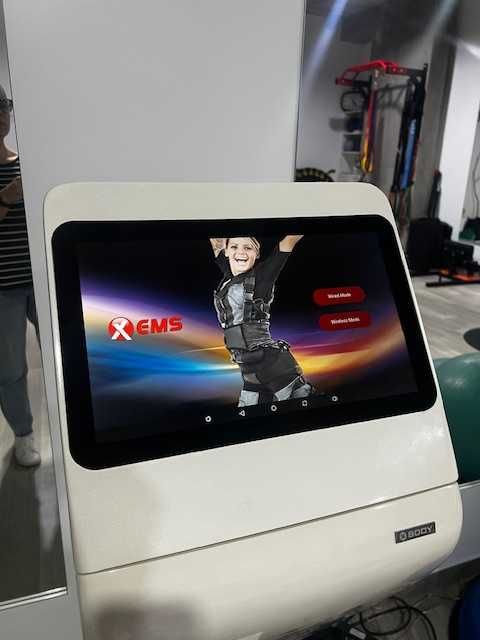 Máquina de treino com eletroestimulação EMS - Profissional432327476496322561