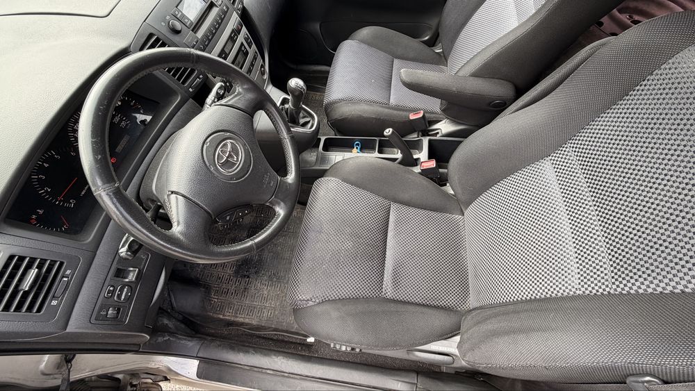 Toyota corolla verso 2.0D 90km klima doinwestowany