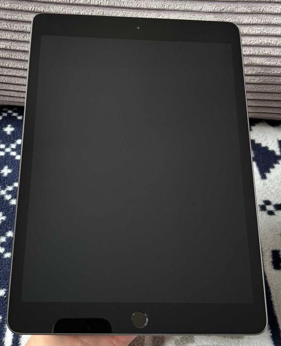 Tablet Apple iPad 7 32GB + Kabel