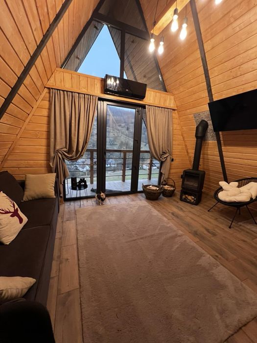 Будиночок для відпочинку в горах з чаном та банею