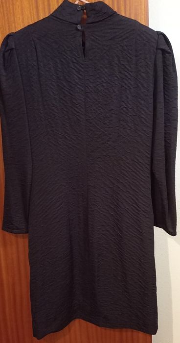 Vestido preto manga comprida
