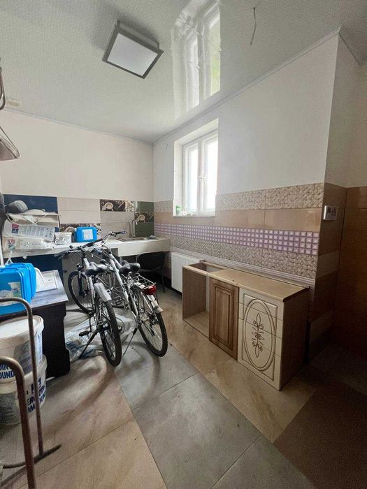 Оренда комерційного приміщення, 592 м², с. Солуки