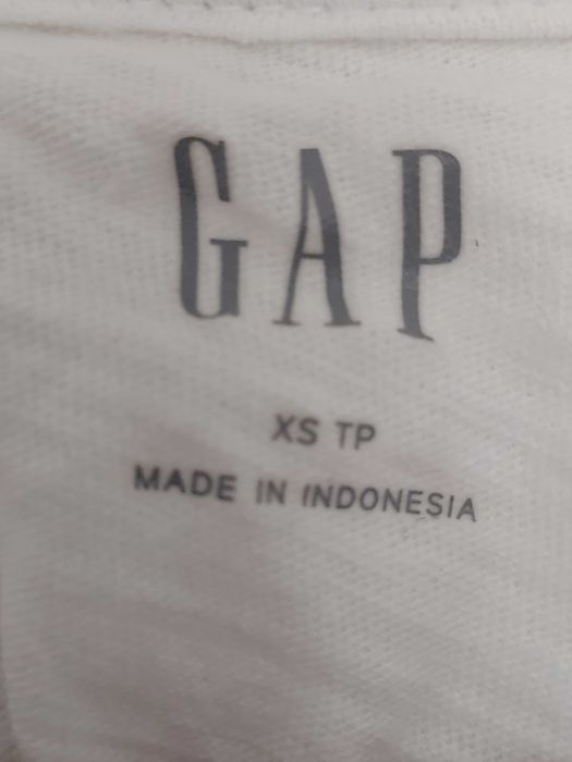 T-shirt  de mangas cavas GAP