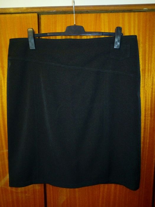Saia preta 54 Nova