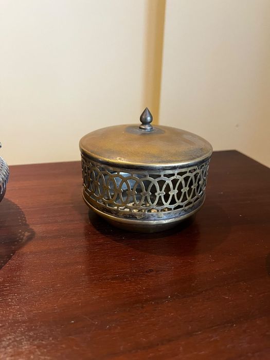 Conjunto de recipientes vidros e ferro
