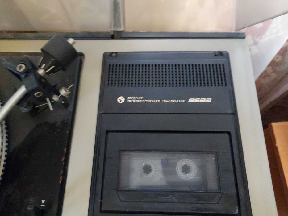 Магнитофон + вертушка ВЕГА 119 стерео