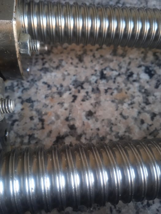 Vendo 4 fusos de esferas de alta precisão