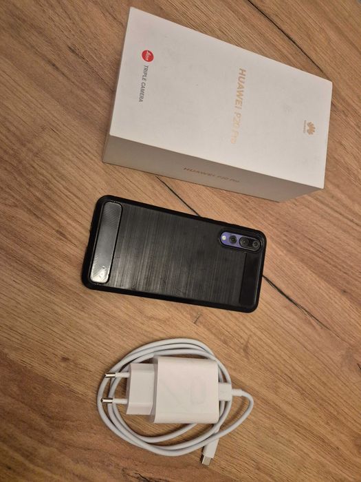 Huawei P20 Pro + ładowarka + pudełko (używany)