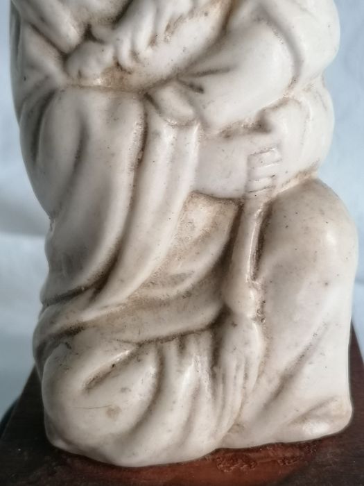 Estatua chinesa antiga pedra