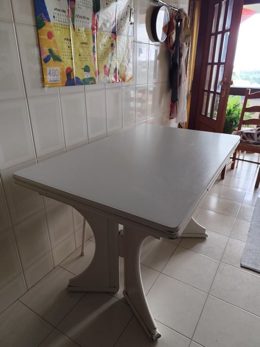 Mesa de jantar extensível