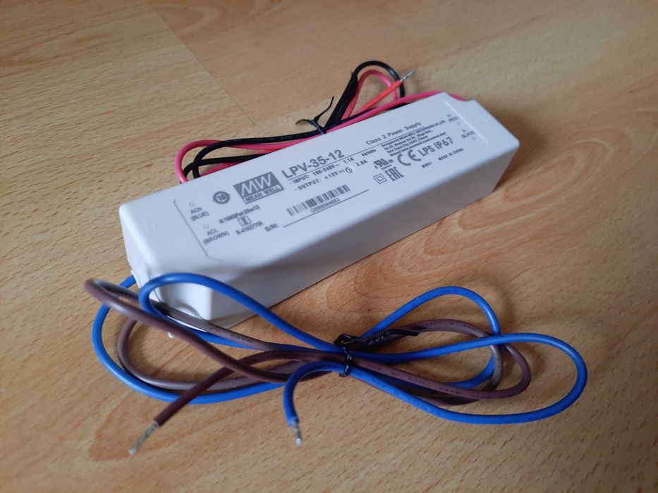 Zasilacz LED MEAN WELL LPV-35-12A 8 sztuk