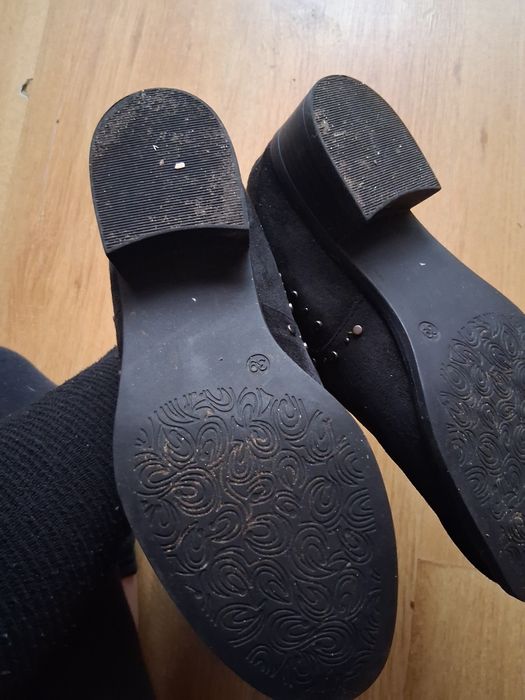 Botki sztyblety czarne zamszowe Graceland 39 ozdobne ćwieki wciągane