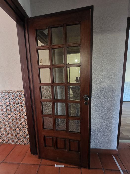 Portas de Interior em Mogno Maciço (Várias Medidas e Tipologias)