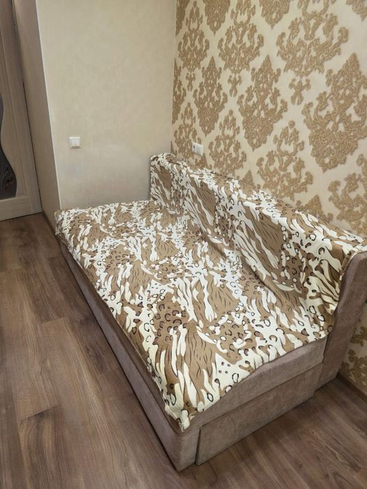 Продам гостинку Воробьевы горы. Салтовка.