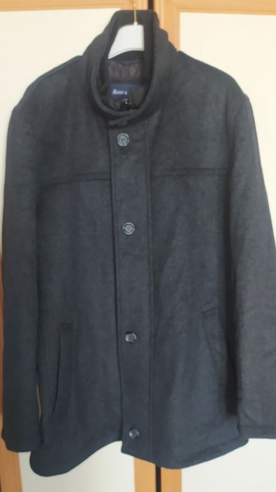 Ciemnoszary wełniany płaszcz męski marki Rover & Lakes