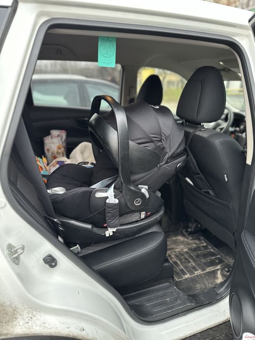 Автокрісло/автолюлька cybex cloud Q i-size +база