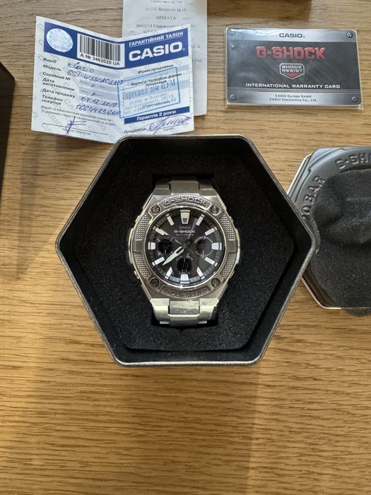 Casio G-Shock GST-W330AC