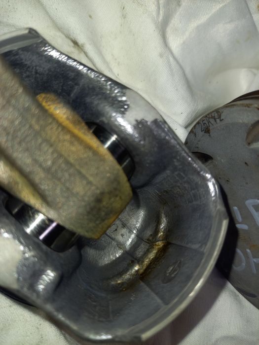 Tlok korbowód renault clio IV dacia 0.9 tce H4B408 sprawny