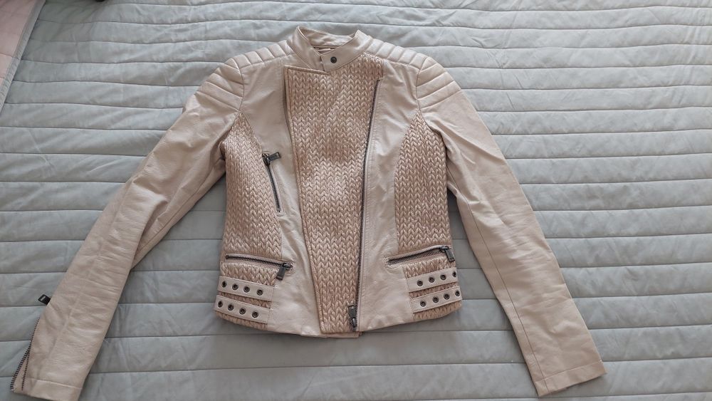 Kurtka damska GUESS – rozmiar S, idealny stan
