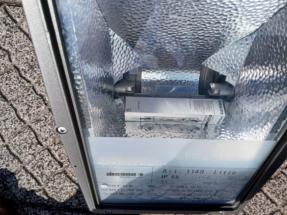 Projetores novos marca Disano