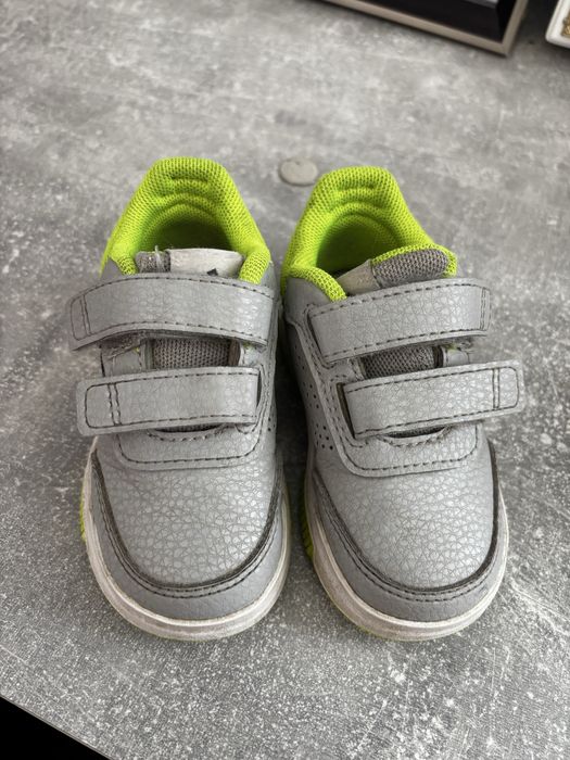 Дитячі кросівки хлопчячі Adidas