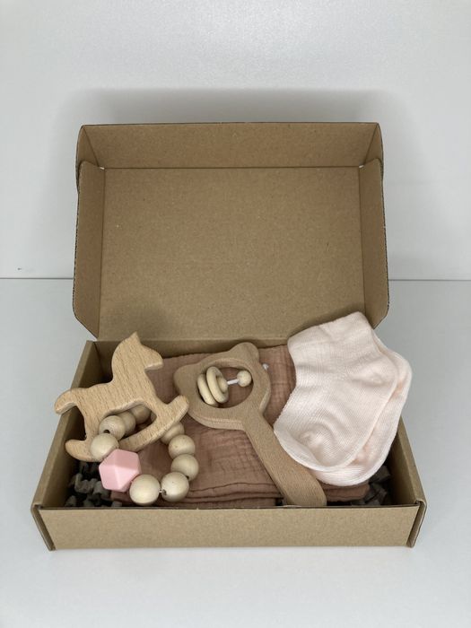 Zestaw prezentowy, upominkowy dla noworodka, niemowlaka, dziewczynki