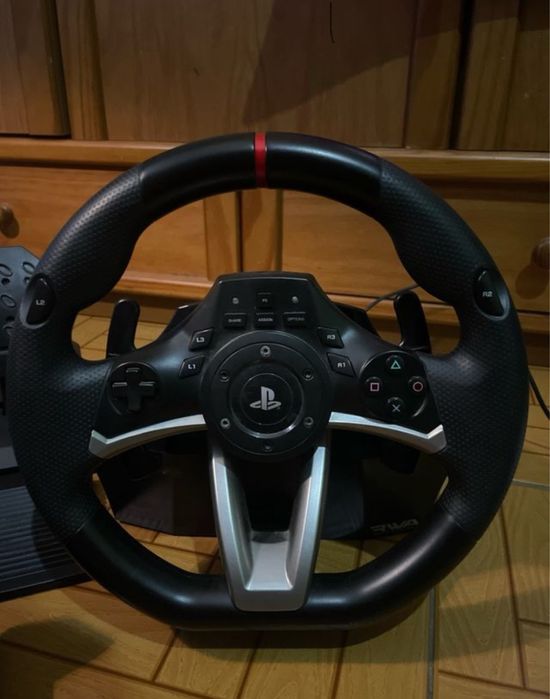 Volante e Pedais Simracing Hori