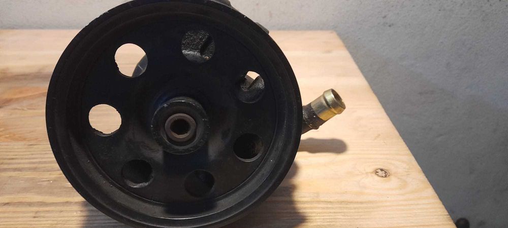 Bomba direção hiraulica ford focus 2003