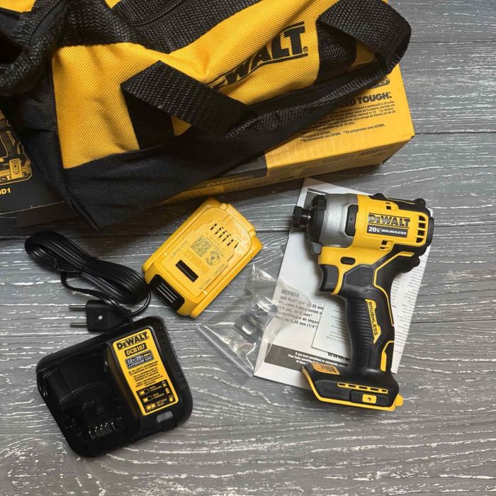 Безщітковий імпульсний шурупокрут Dewalt DCF809D1 20V